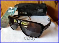 NEW Oakley Dispatch II Sunglasses, Polished Black / Grey, OO9150-01