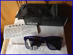 NEW Oakley Holbrook Sunglasses, Crystal Blue / Grey, OO9102-29
