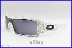 NEW Oakley Oil Rig White Sport Cycling Surfing Golf Driving Sunglasses 03-461