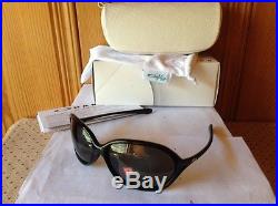 NEW Oakley Polarized Warm Up Sunglasse Polished Black / Grey Polarized OO9176-08
