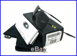 New AUTHENTIC Oakley Deviation VR46 Polished Black/Warm Gray 004961-10