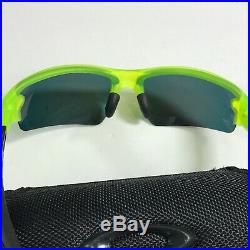 Oakley Flak 2.0 Matte Uranium/Prizm Green Golf Sunglasses OO9271-08 withCase